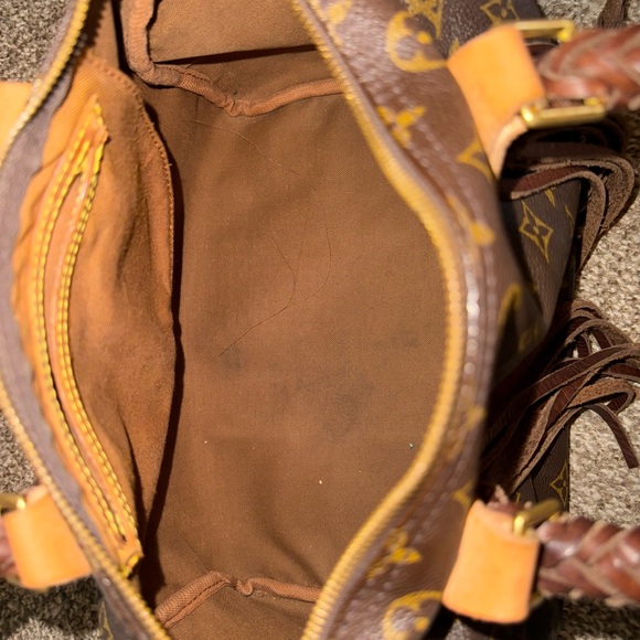 Vintage boho Louis Vuitton Crossbody Bag with Monogram Pattern and - Picture 6 of 7